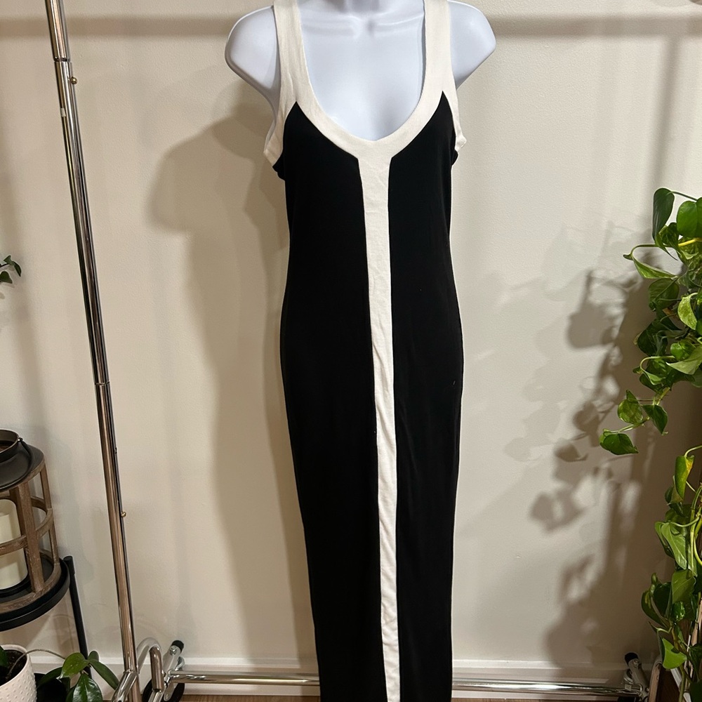 Elegant Black and White Maxi Dress